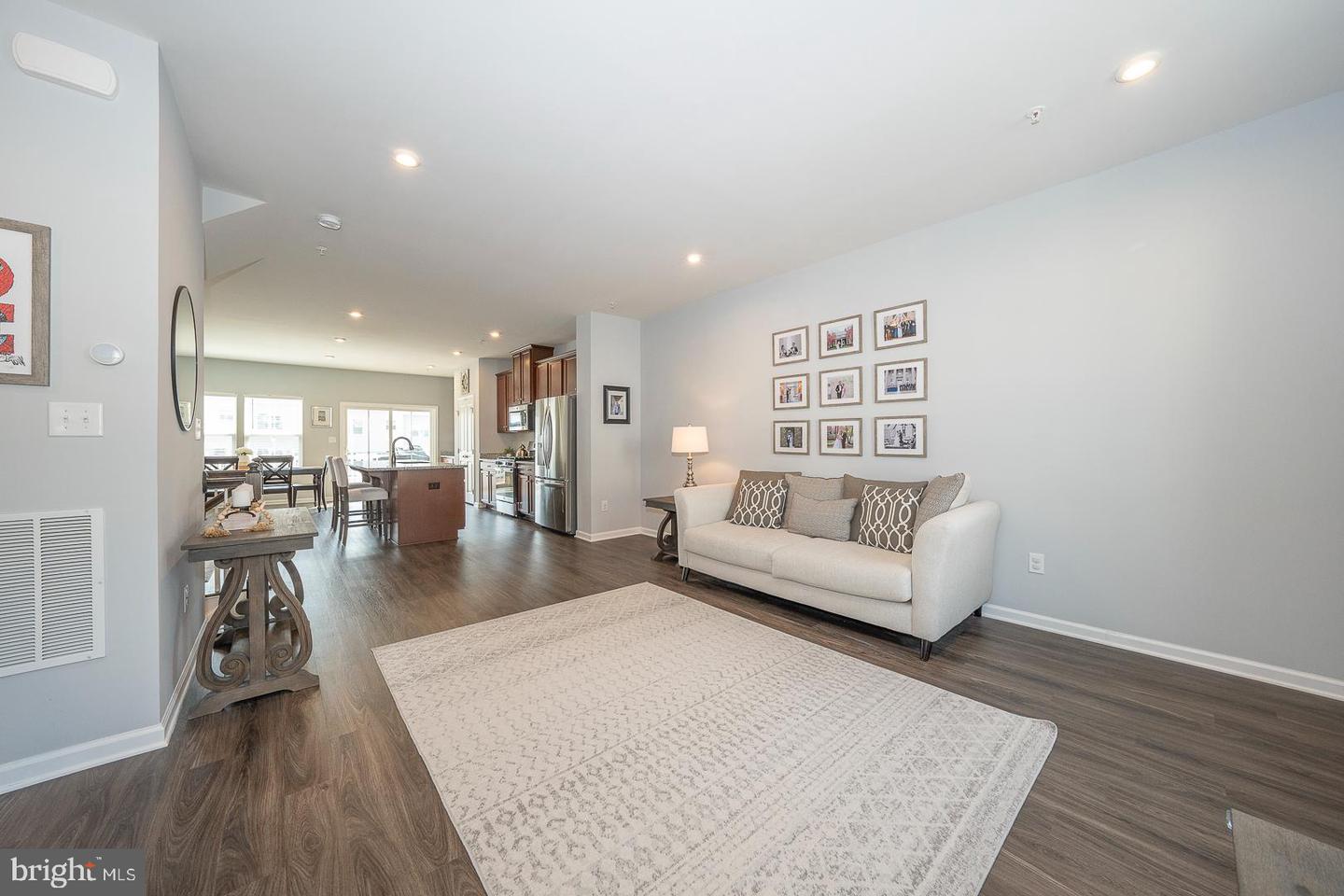 Photo 9 of 41 of 405 Blue Welsh St townhome