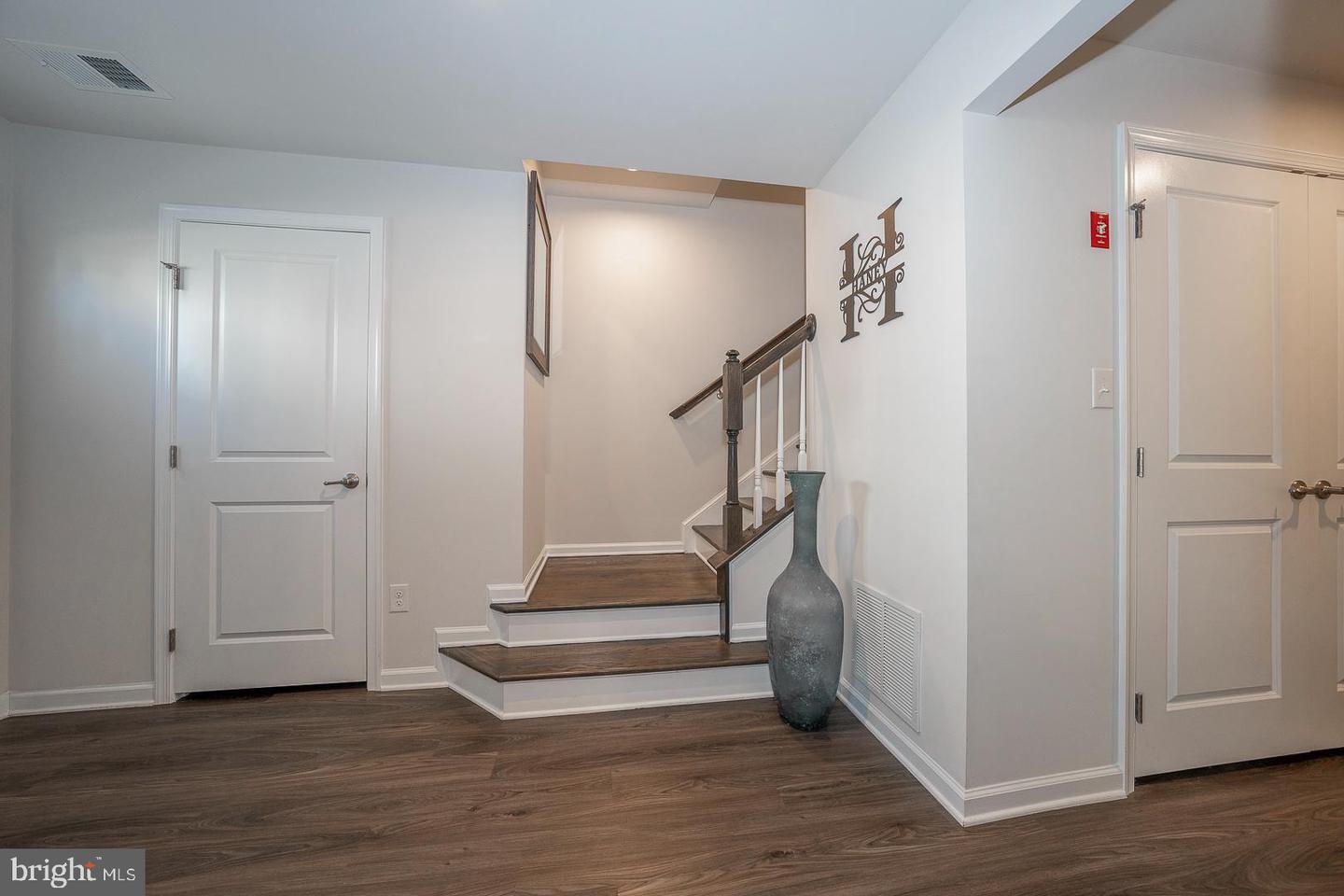 Photo 5 of 41 of 405 Blue Welsh St townhome