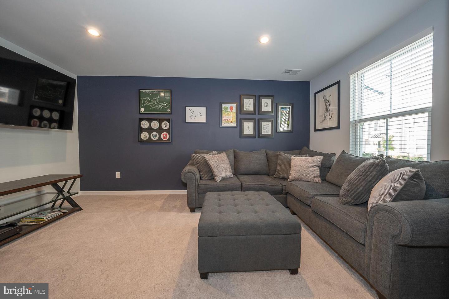 Photo 7 of 41 of 405 Blue Welsh St townhome