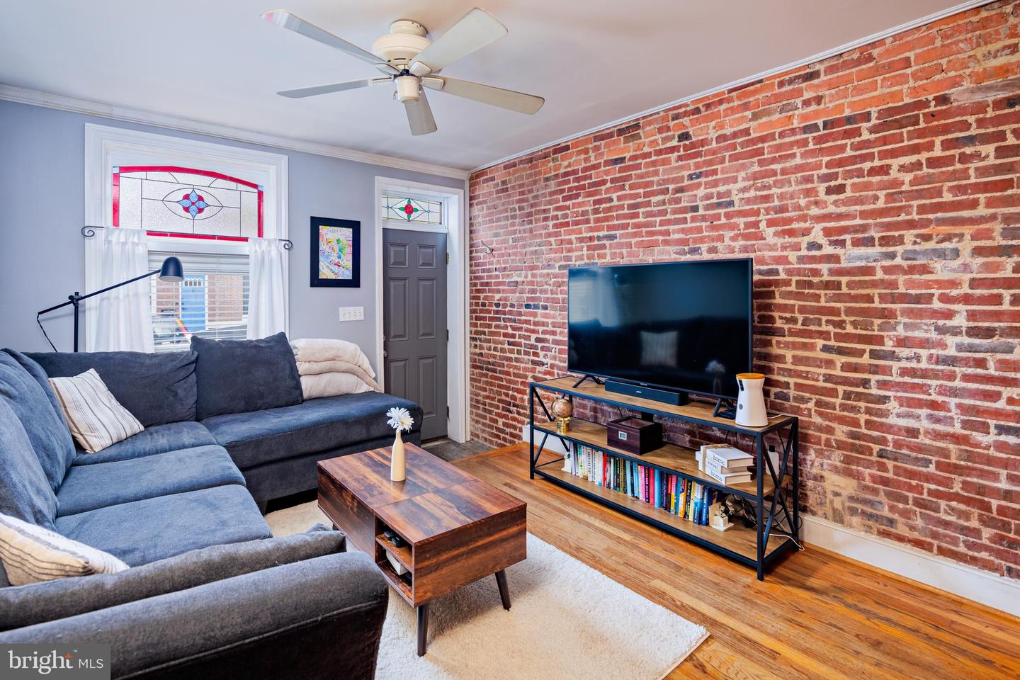 Photo 3 of 36 of 504 S Curley St townhome