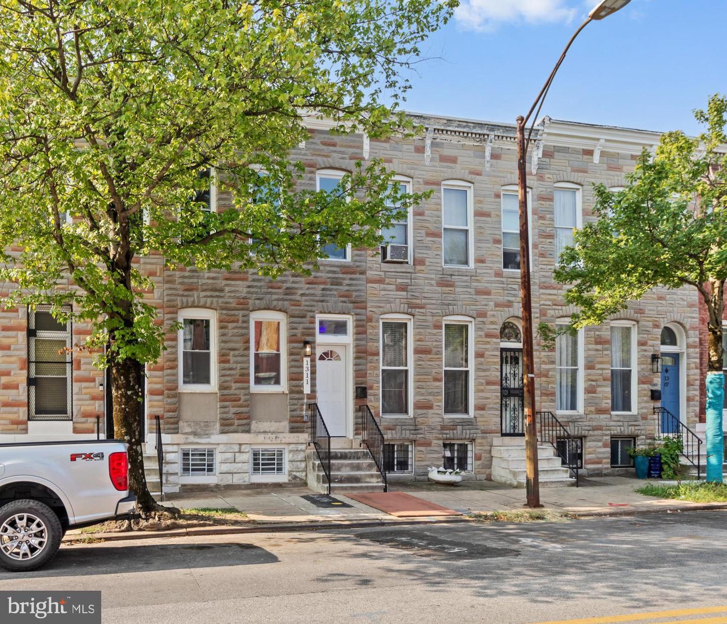 Photo 3 of 40 of 1311 E Lafayette Ave townhome