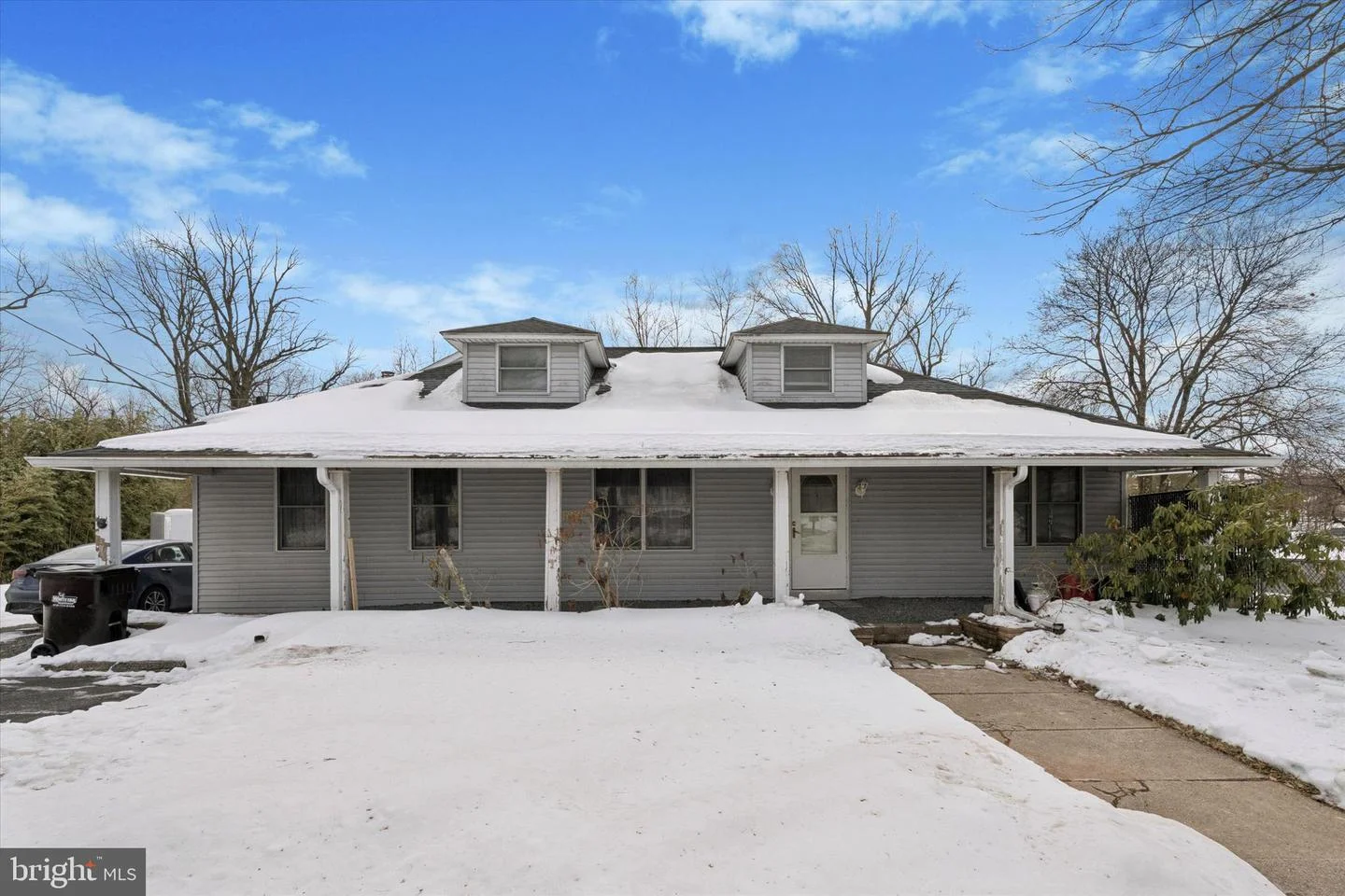 2943 E Walnut Street