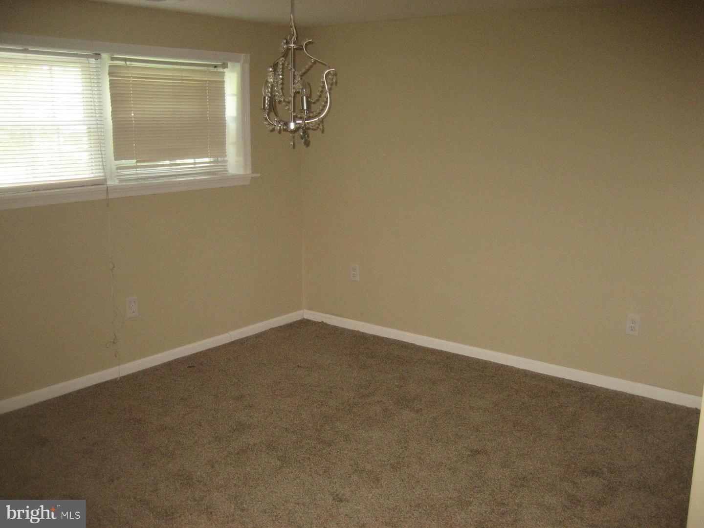 Photo 6 of 18 of 930 Grenville Dr house
