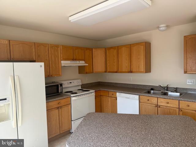 Photo 3 of 16 of 34 Grindstone Dr townhome