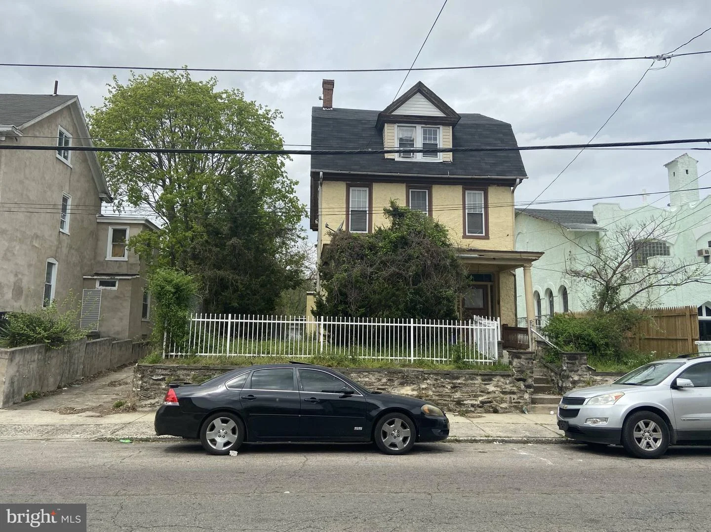 321 E Price Street