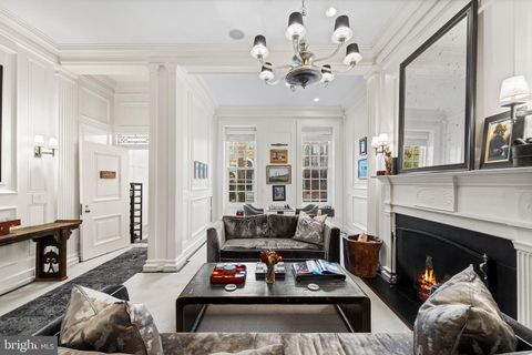 1804 Delancey St Philadelphia PA 19103