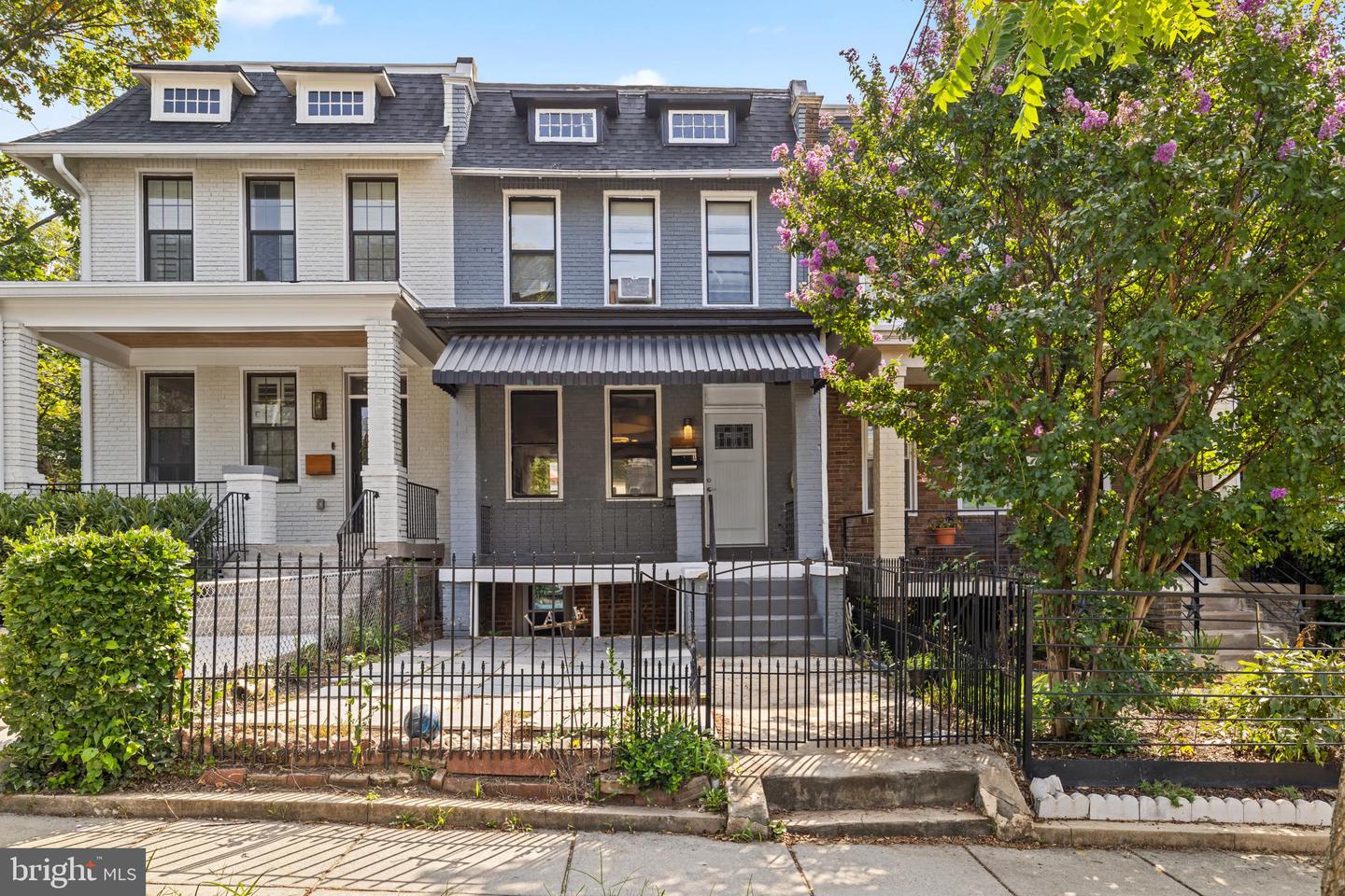 View Washington, DC 20011 townhome