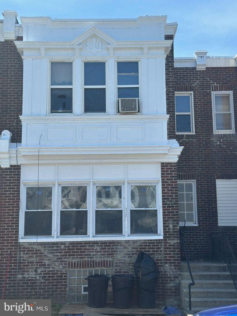 Photo 1 of 3 of 2032 S 68th St townhome