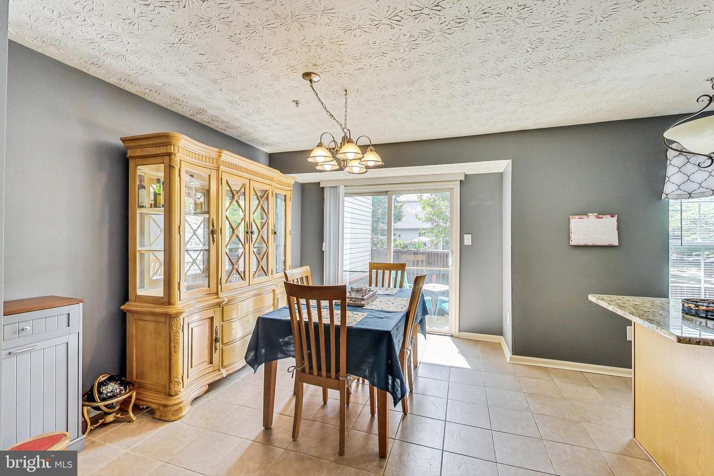 Photo 5 of 40 of 2718 Mapleview Ct townhome