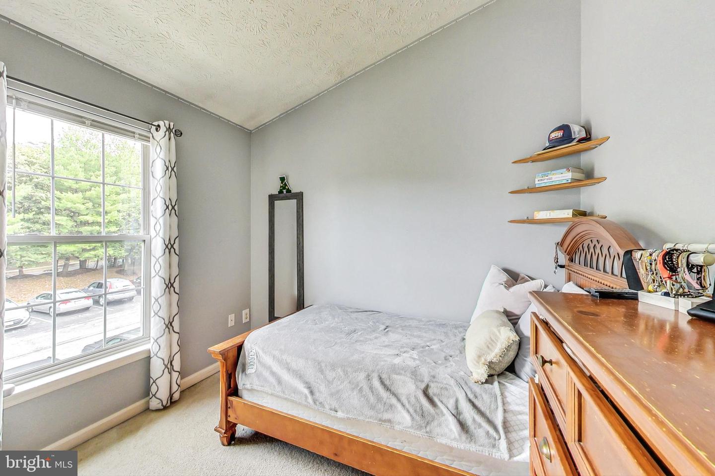 Photo 14 of 40 of 2718 Mapleview Ct townhome