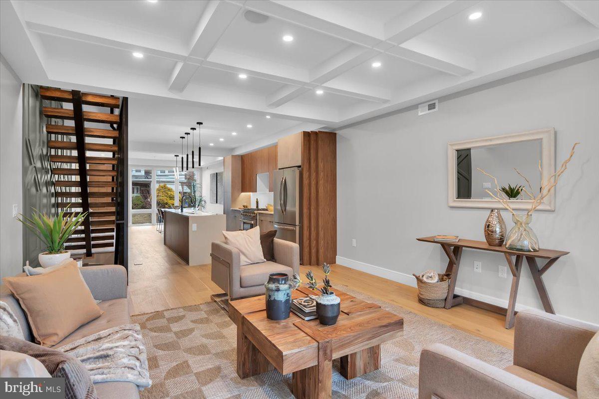 View Philadelphia, PA 19128 townhome