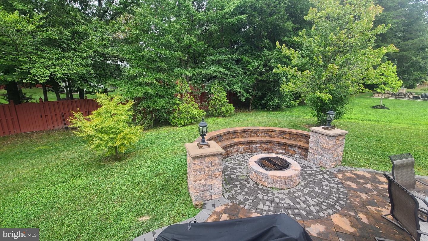 Photo 15 of 71 of 12928 Larkmeade Ln house