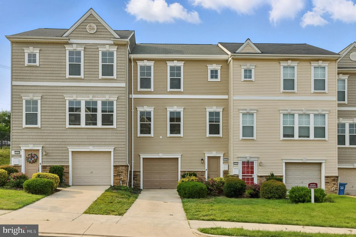 402 Woodcrest Drive SE