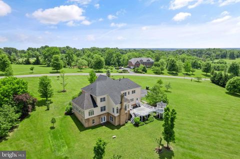 Single Family Residence in Leesburg VA 40777 Canongate DRIVE 75.jpg