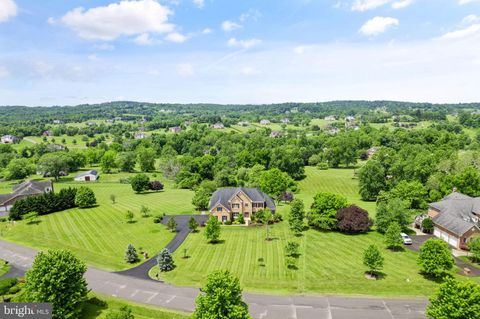 Single Family Residence in Leesburg VA 40777 Canongate DRIVE 1.jpg