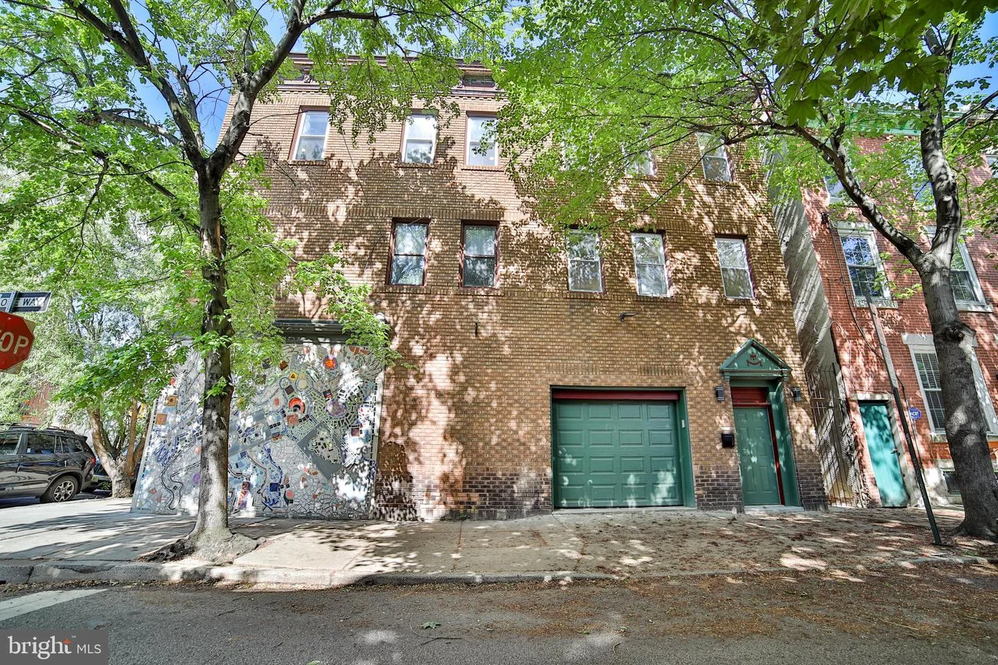 1037 Bainbridge Street