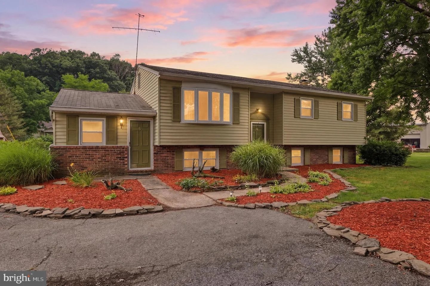 1123 York Road