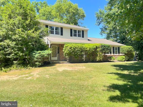 Single Family Residence in Hockessin DE 284 Pond DRIVE.jpg