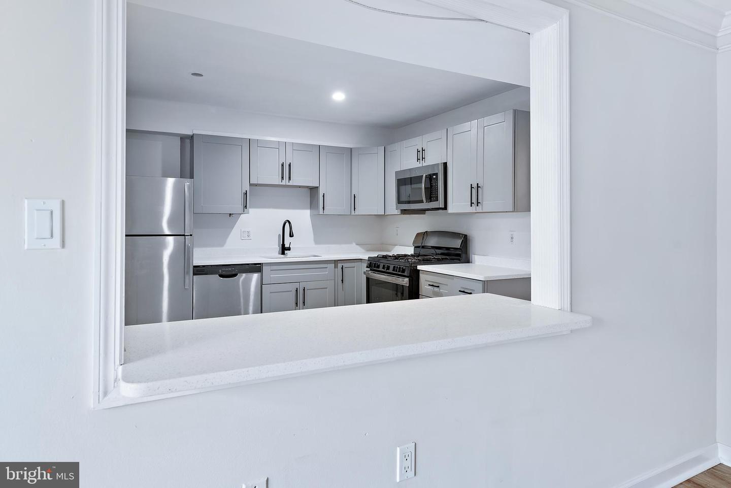 Photo 9 of 32 of 18722 Walkers Choice Rd #2 condo