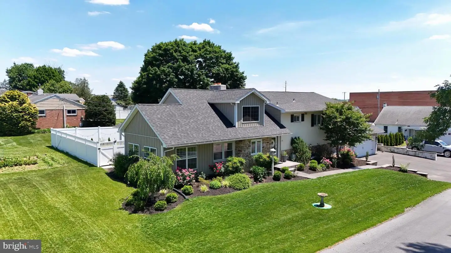 111 Water Street, New Holland, PA, 17557