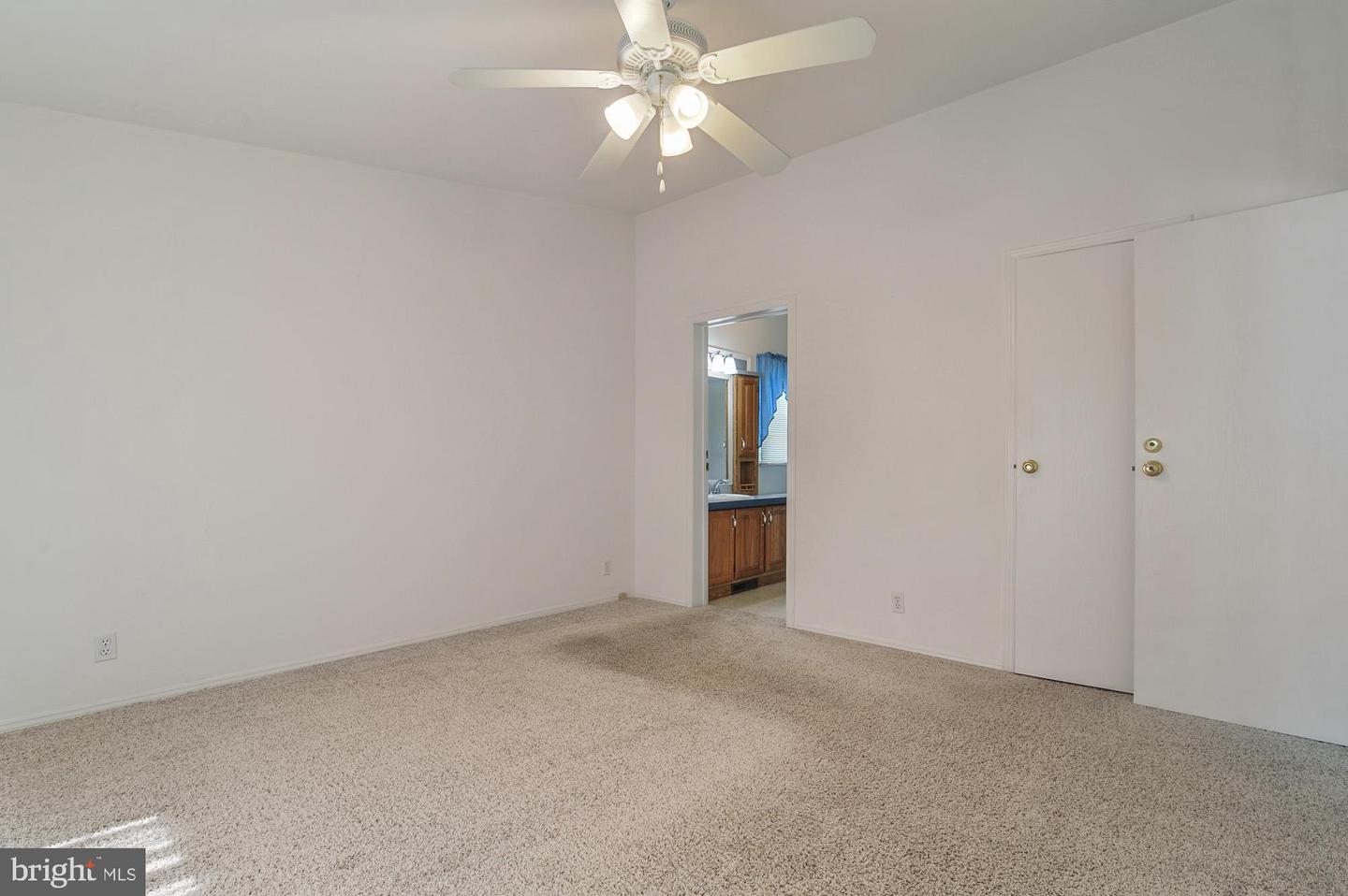 Photo 18 of 27 of 22470 Raven Cir mobile home