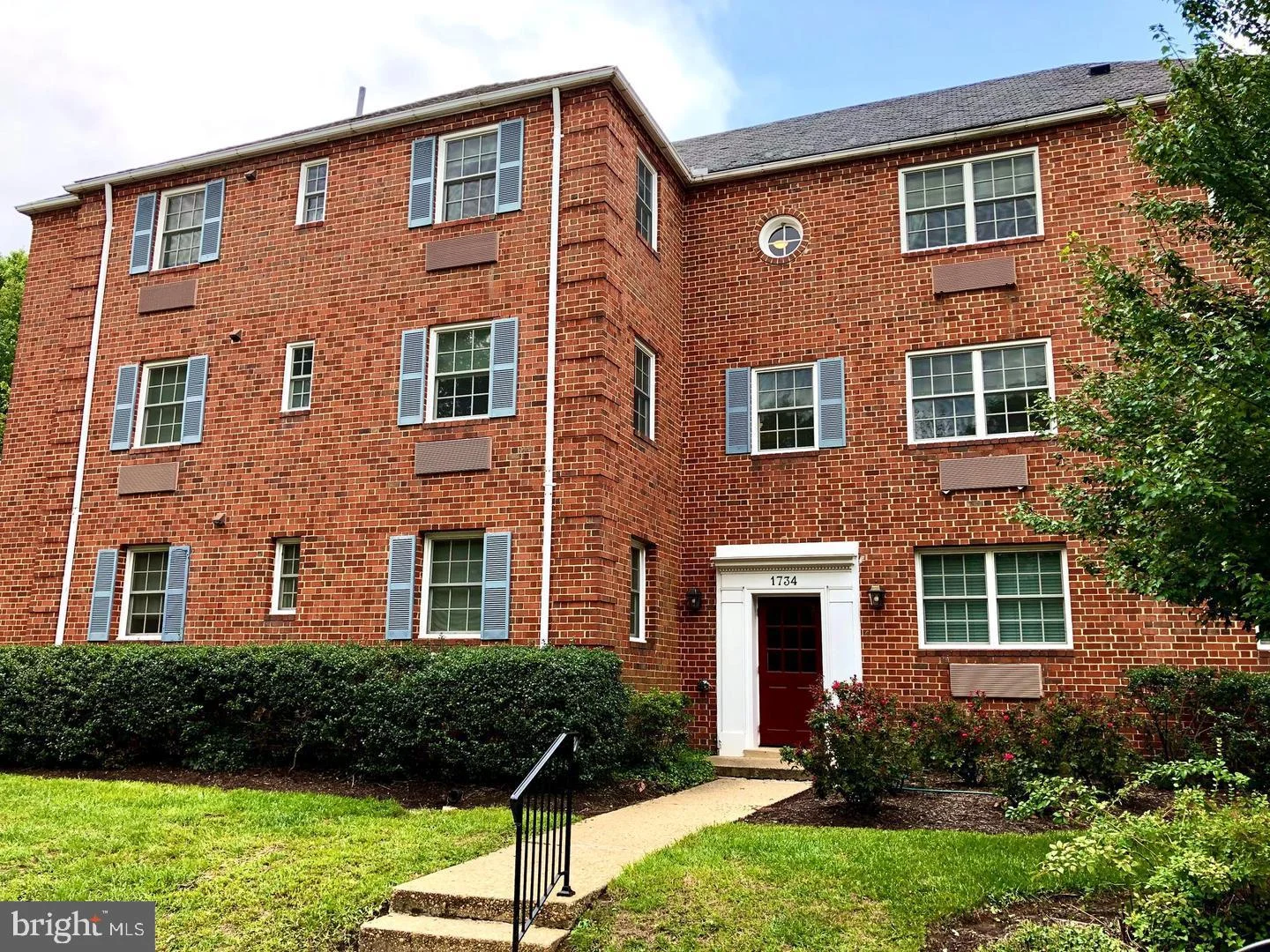 1734 W Abingdon Drive Unit 303