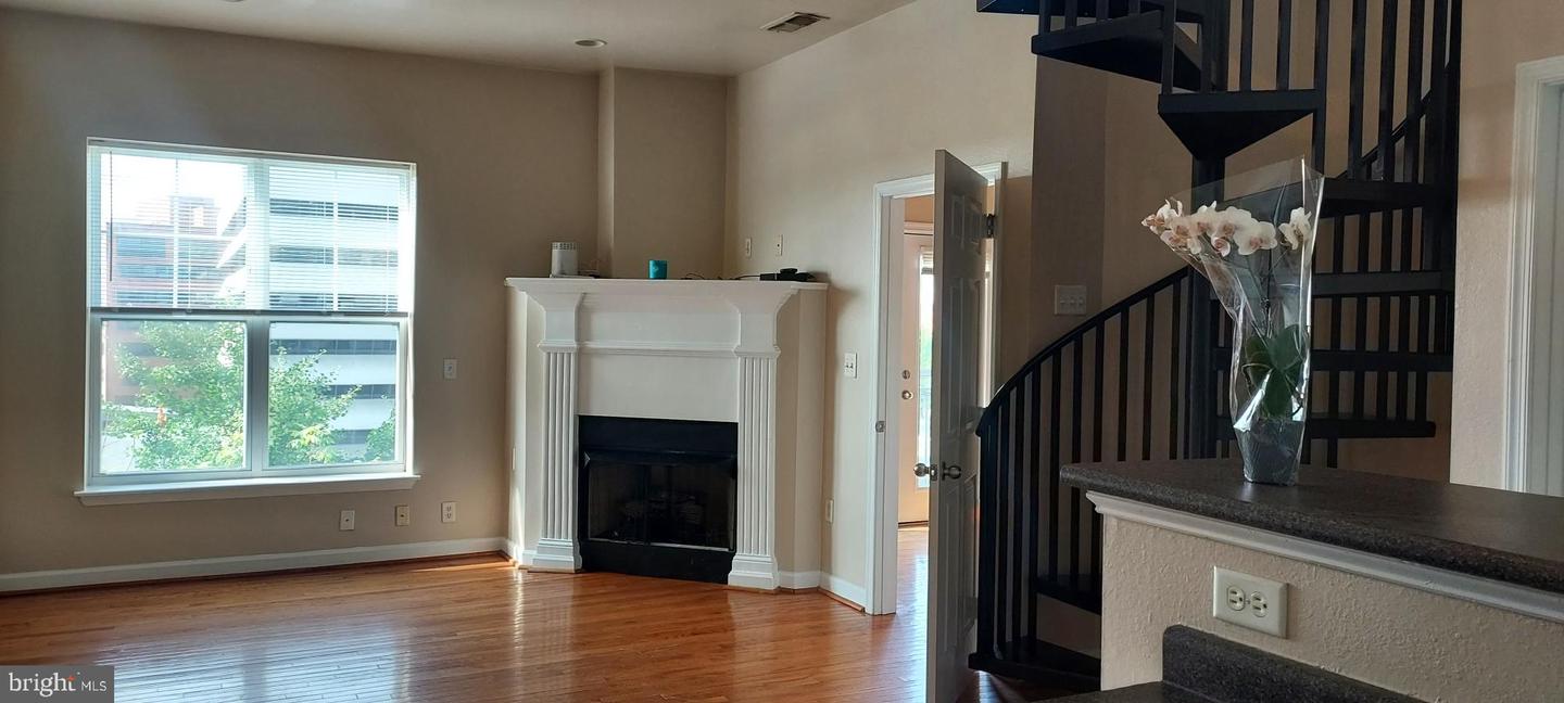 Photo 7 of 21 of 501 Hungerford Dr #307 condo