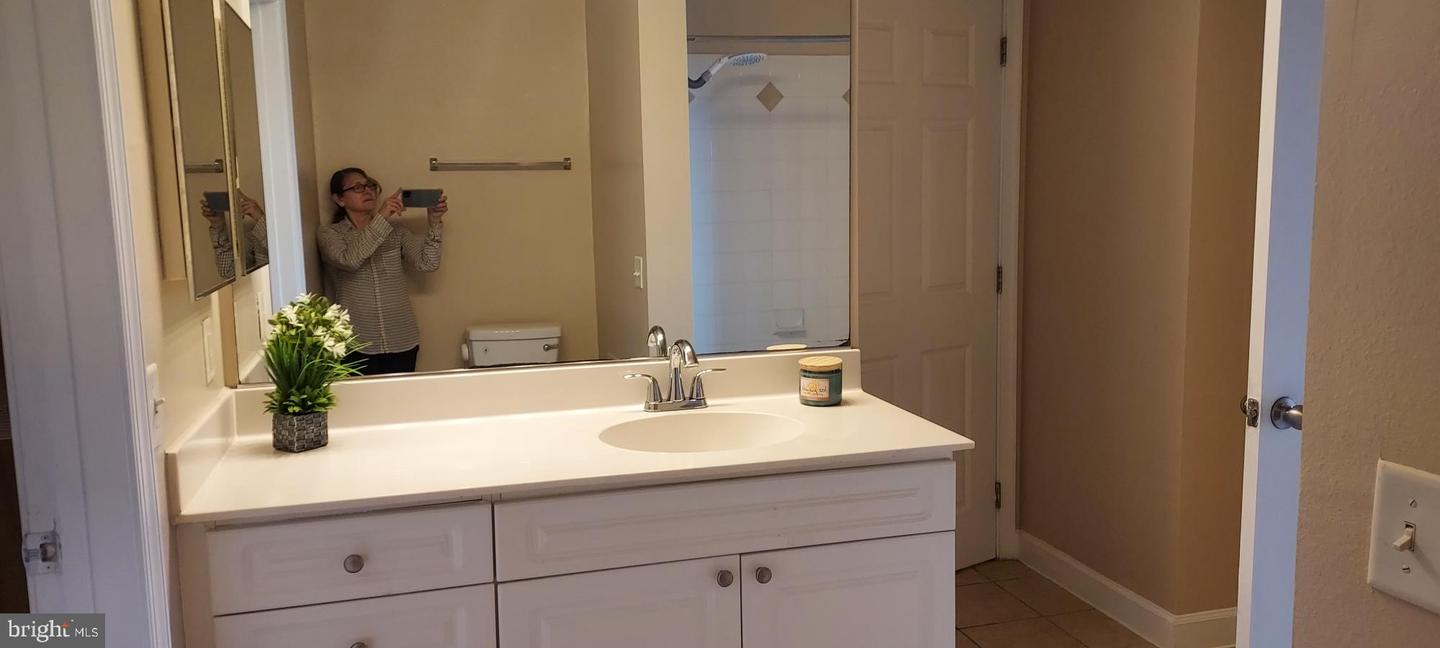 Photo 10 of 21 of 501 Hungerford Dr #307 condo
