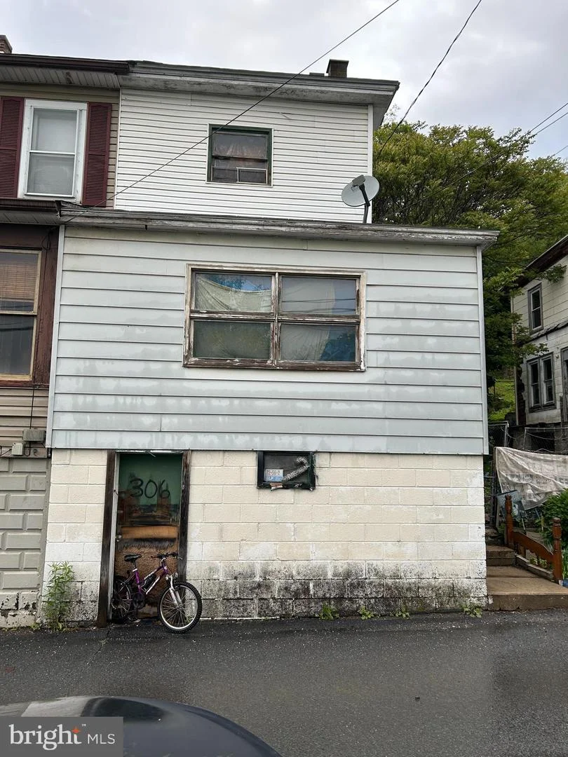 306 Luke Fidler Road, Coal Township, PA, 17866