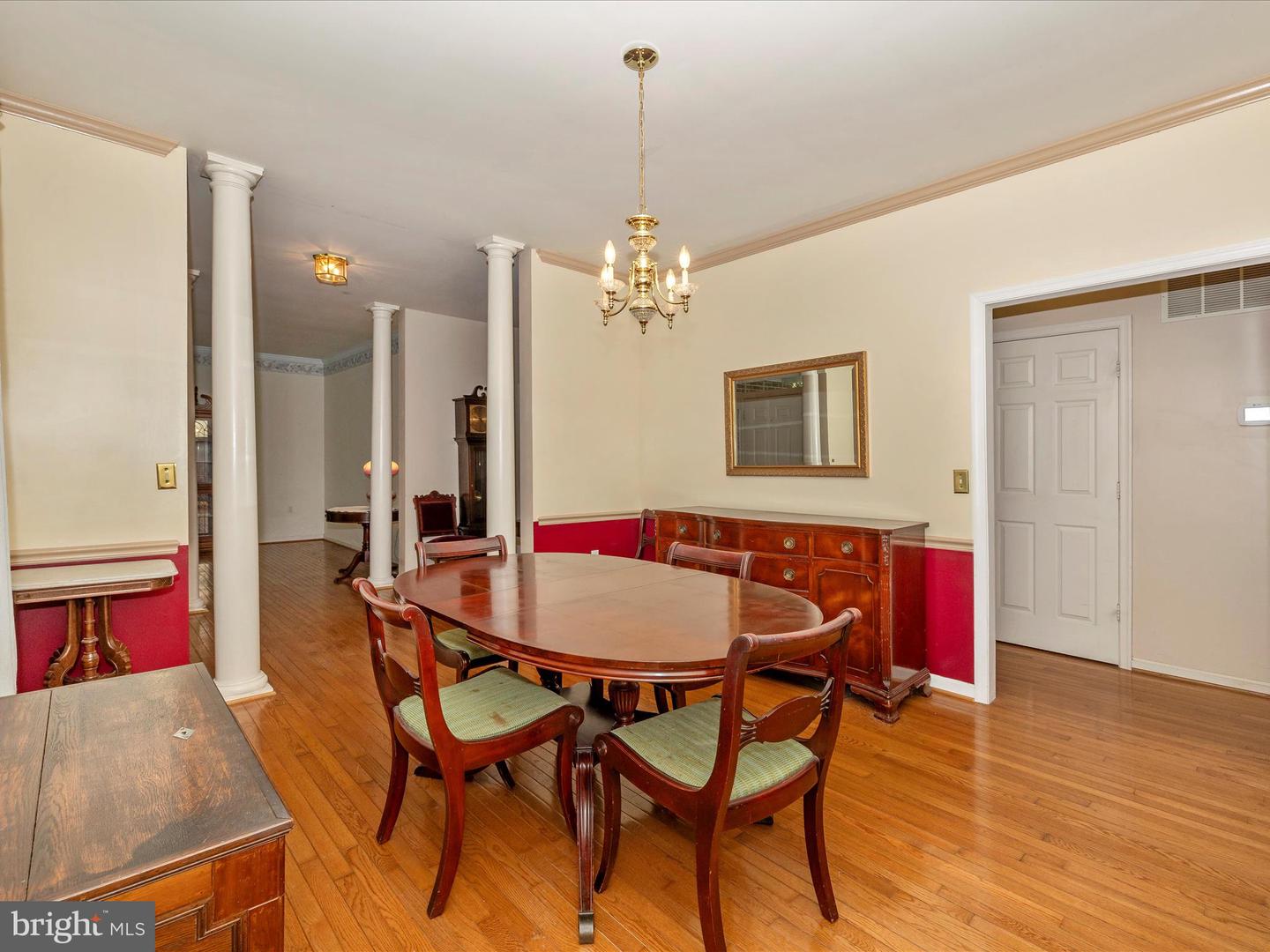 Photo 10 of 39 of 3205 Hyde Park Ct house