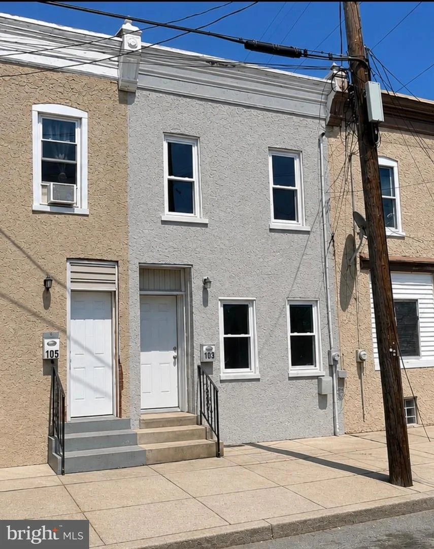 103 Thurlow Street Unit 306