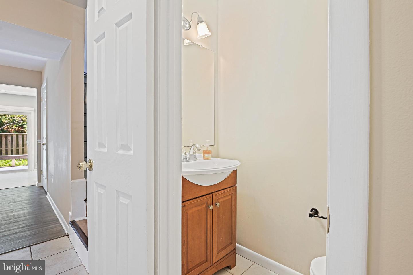 Photo 6 of 30 of 13305 Apgar Pl townhome
