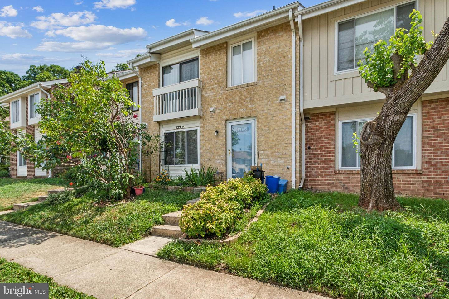 Photo 2 of 30 of 13305 Apgar Pl townhome