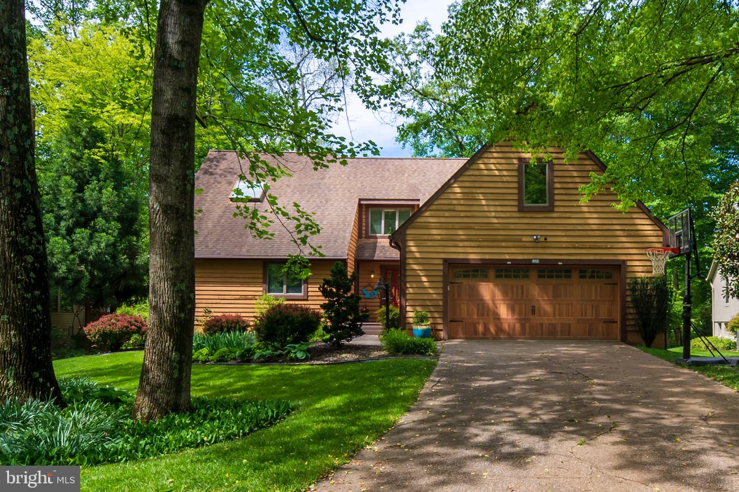 Photo 2 of 53 of 6148 Llanfair Dr house