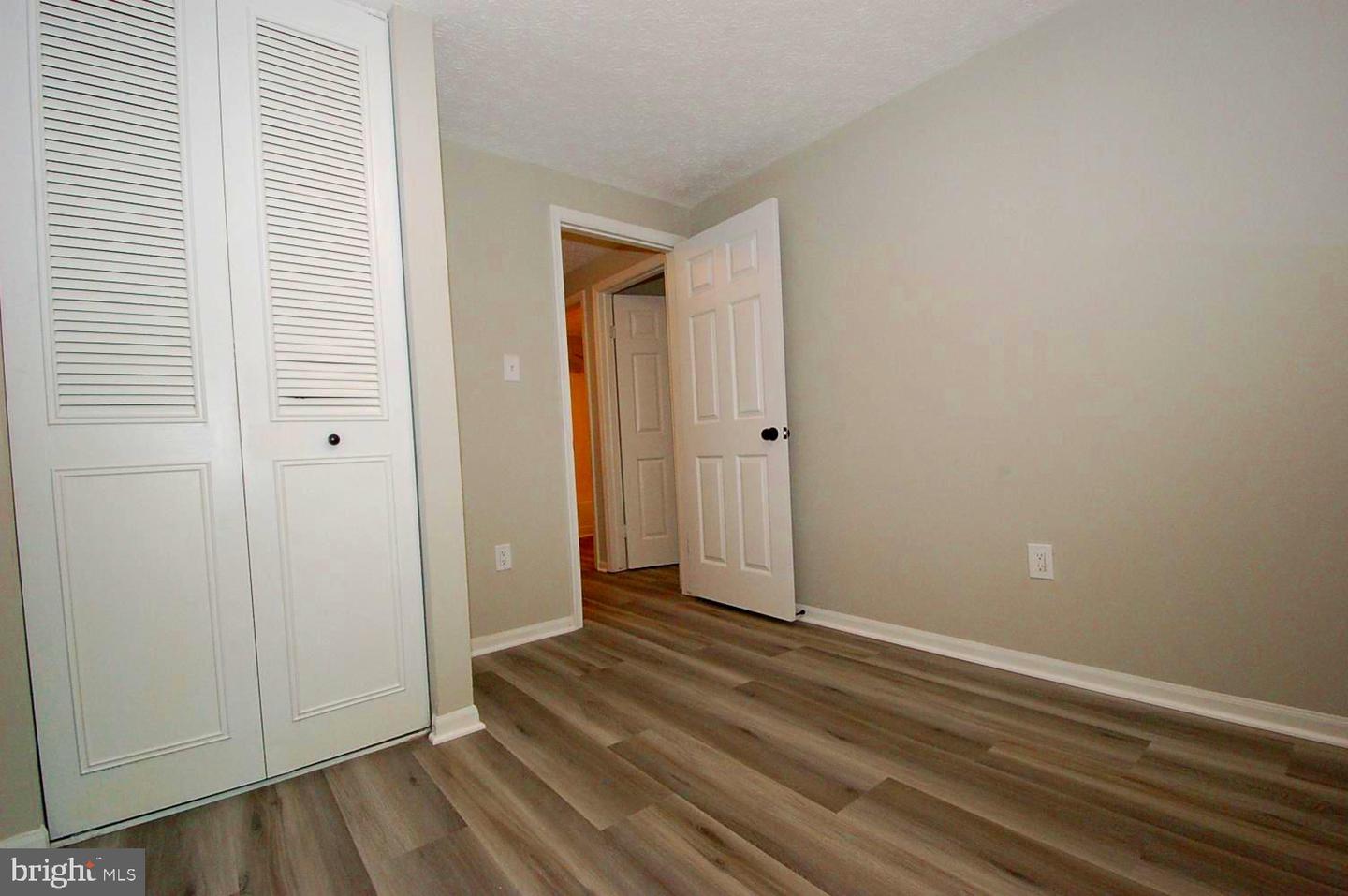 Photo 19 of 37 of 8013 Green Tree Ct townhome