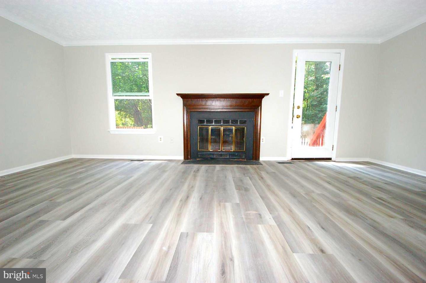 Photo 10 of 37 of 8013 Green Tree Ct townhome