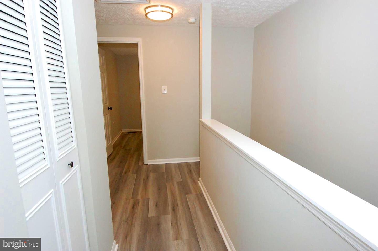 Photo 17 of 37 of 8013 Green Tree Ct townhome