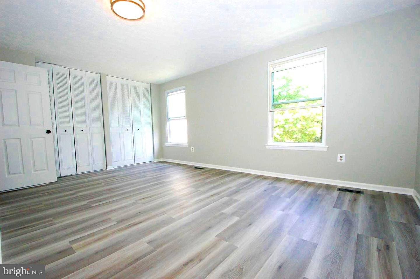 Photo 11 of 37 of 8013 Green Tree Ct townhome