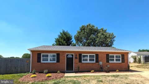 Single Family Residence in Newark DE 17 Rogers CIRCLE.jpg