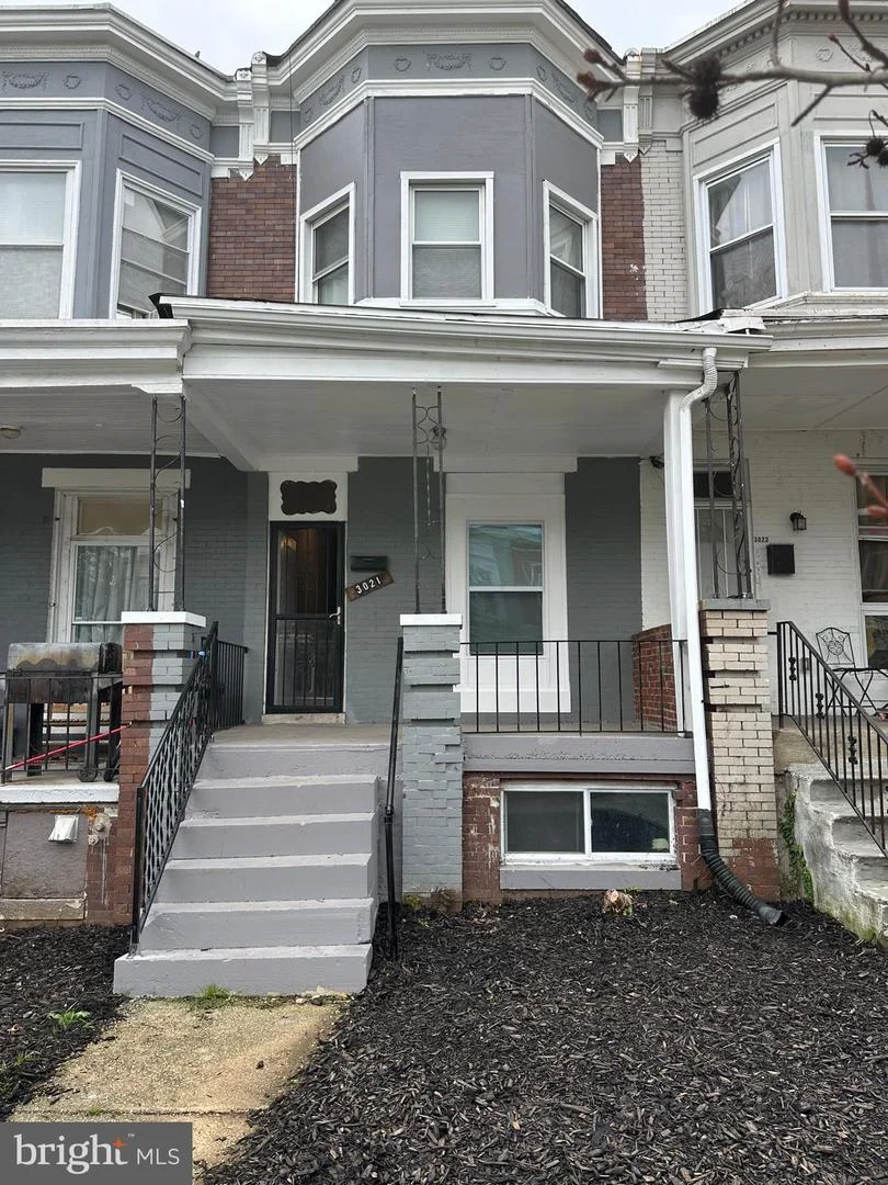 3021 Grayson Street