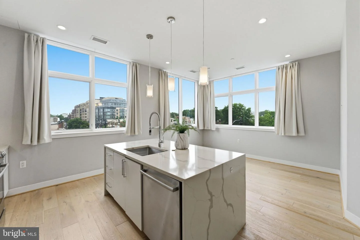 646 H Street NE Unit 304