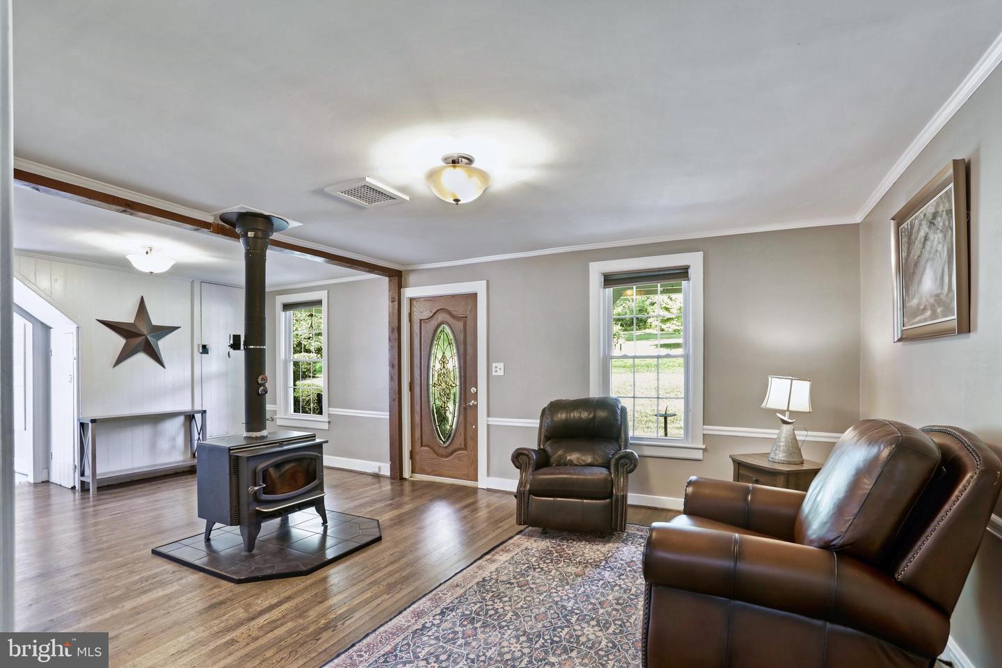Photo 5 of 48 of 40349 Braddock Rd house