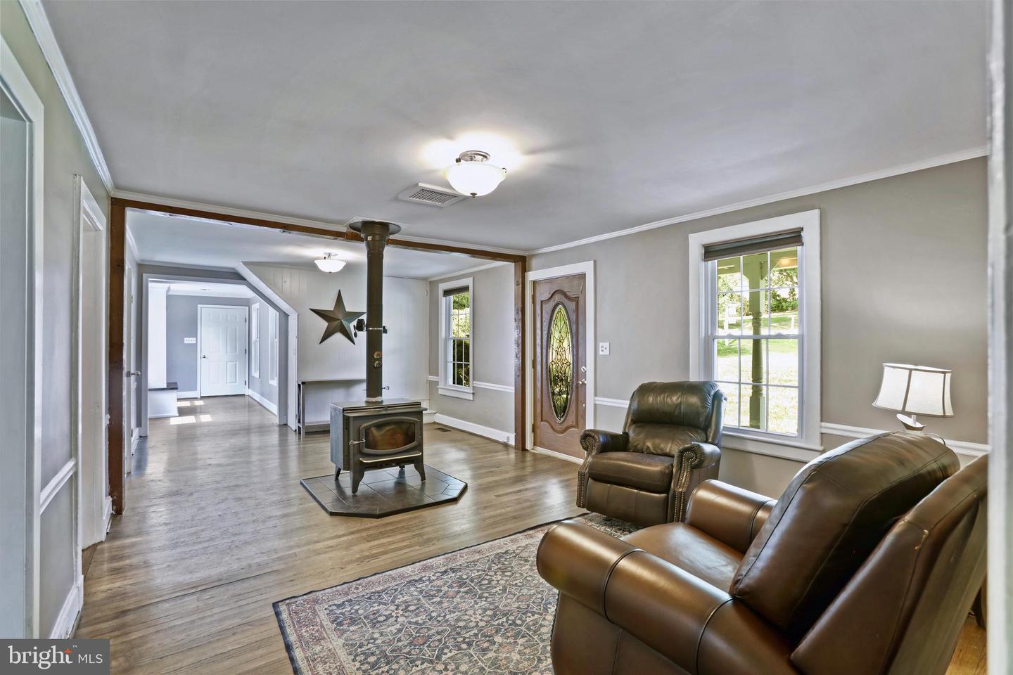 Photo 6 of 48 of 40349 Braddock Rd house