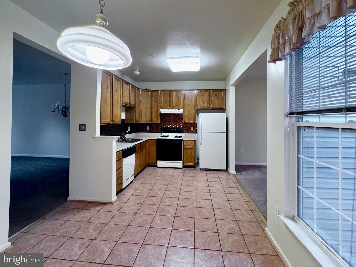 Photo 8 of 55 of 1701 Apple Blossom Ct townhome
