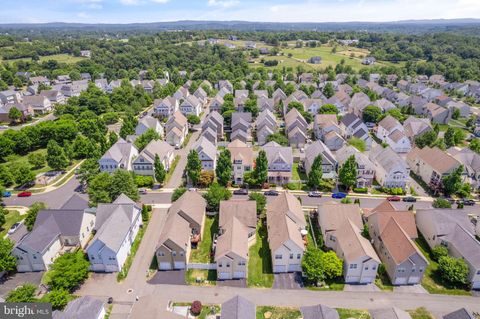 Single Family Residence in Round Hill VA 17451 Lethridge CIRCLE 62.jpg