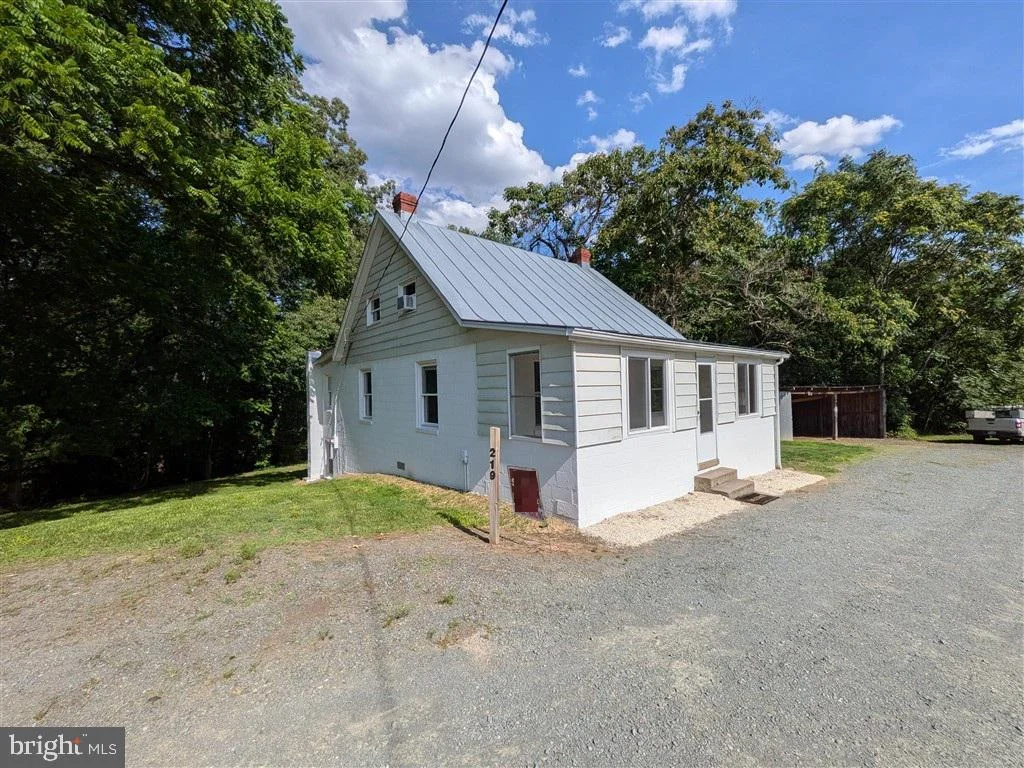 219 Skyview Lane, Aroda, VA, 22709