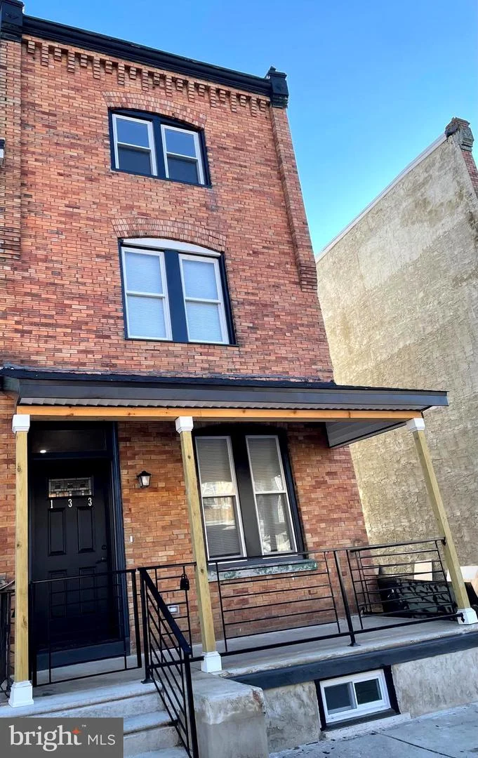 133 N Farson Street