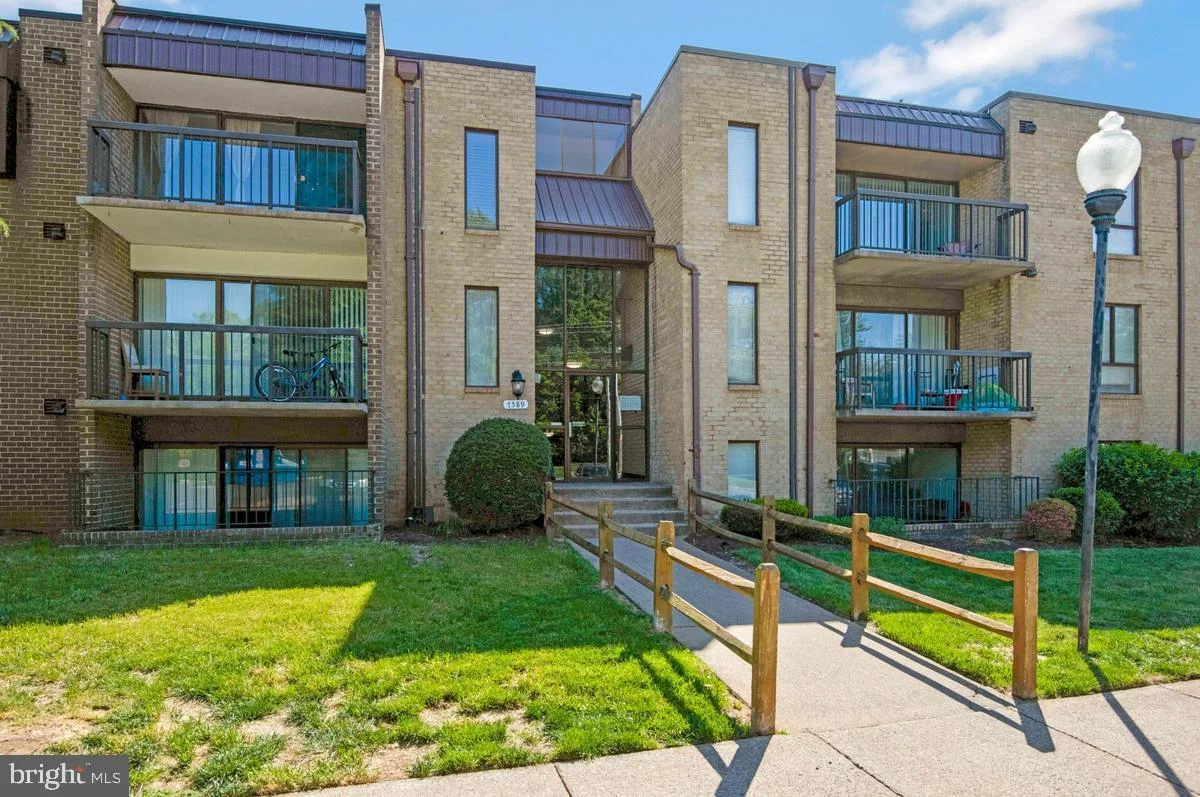 7589 Margate Court Unit 201