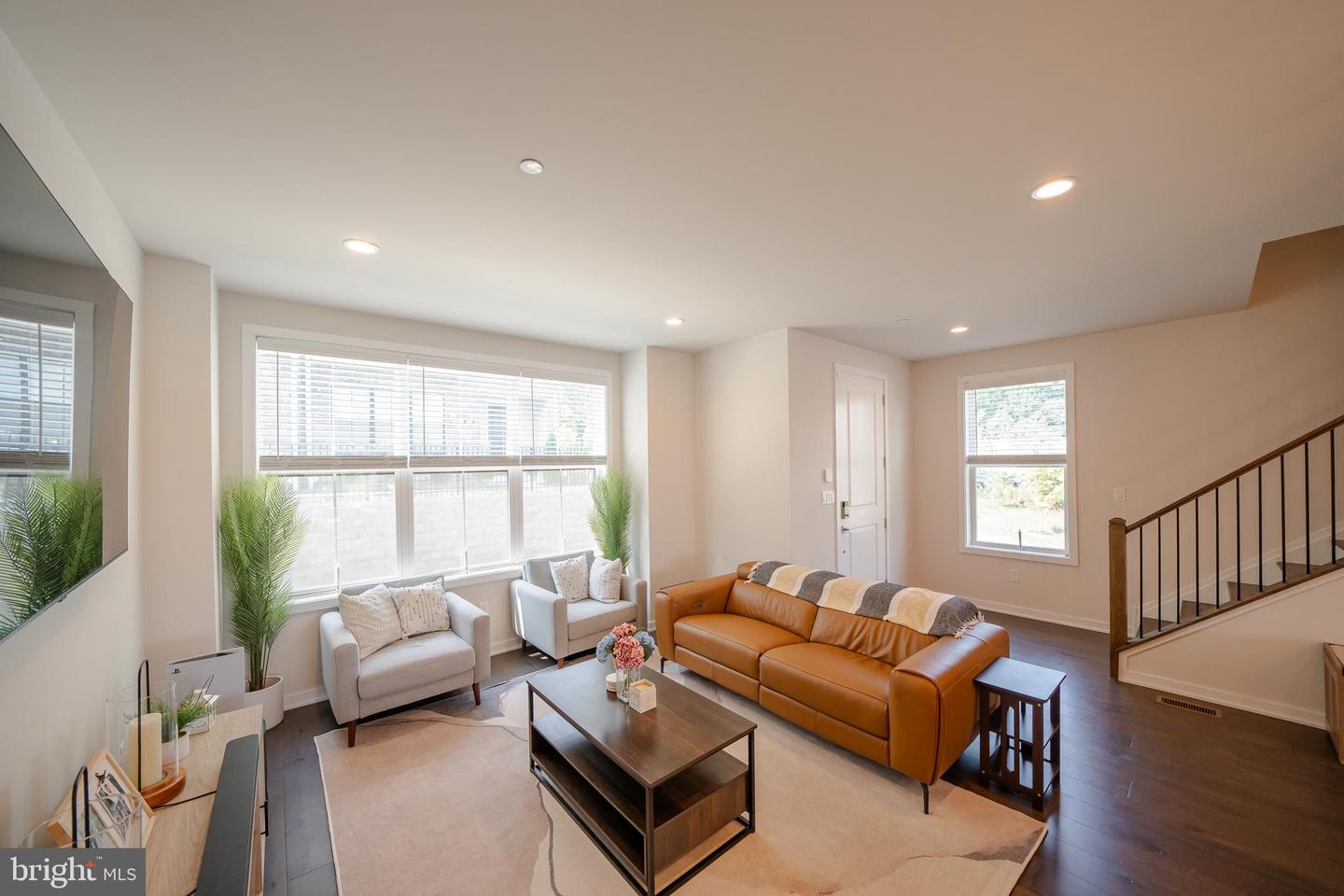 Photo 5 of 33 of 301 Star Tavern Ln townhome