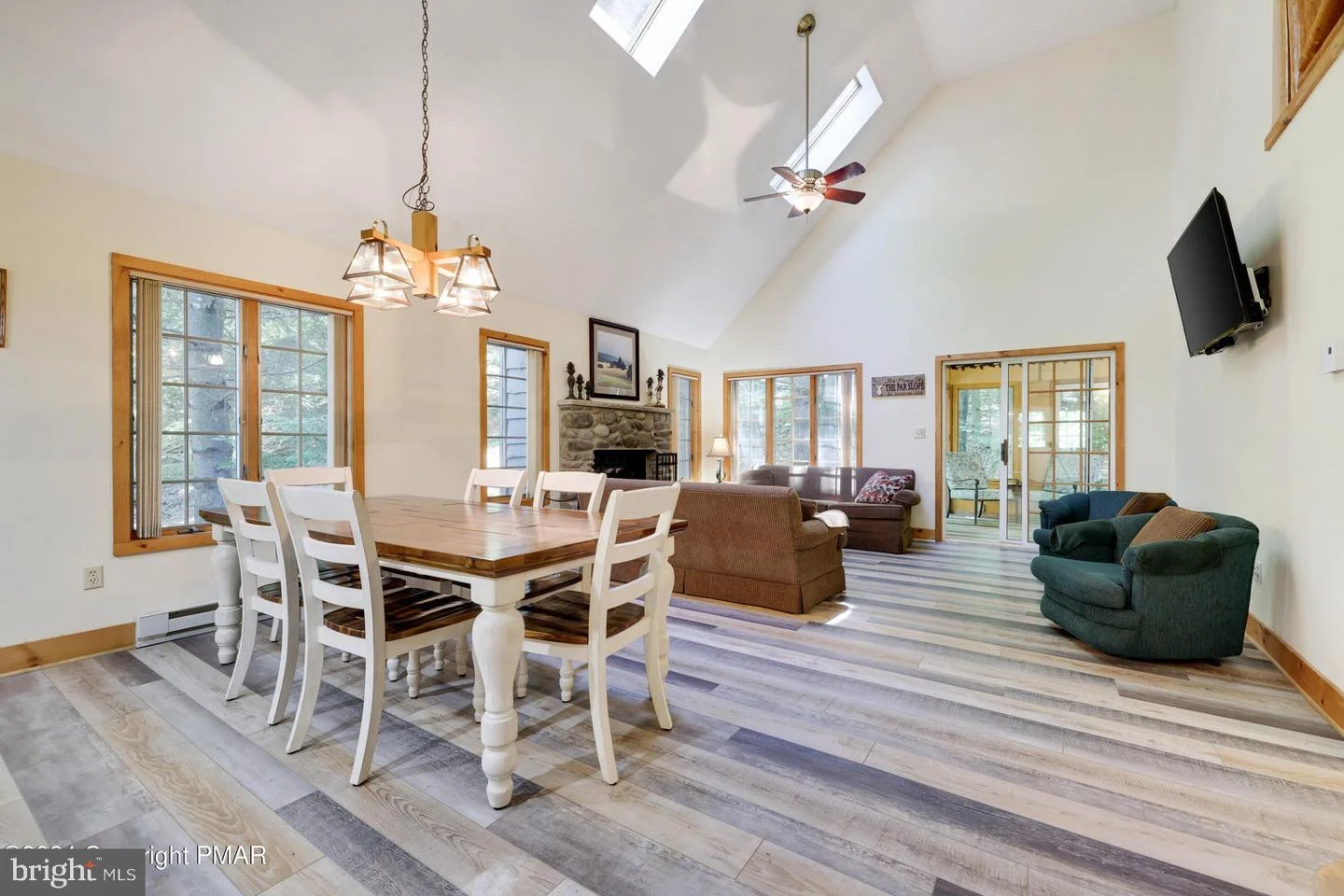 84 Short Hill Road, Lake Harmony, PA, 18624